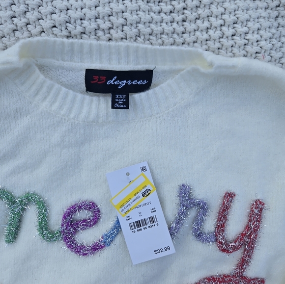 33 Degrees Merry & Bright Womens Oversized Sweater XXS - Picture 2 of 3